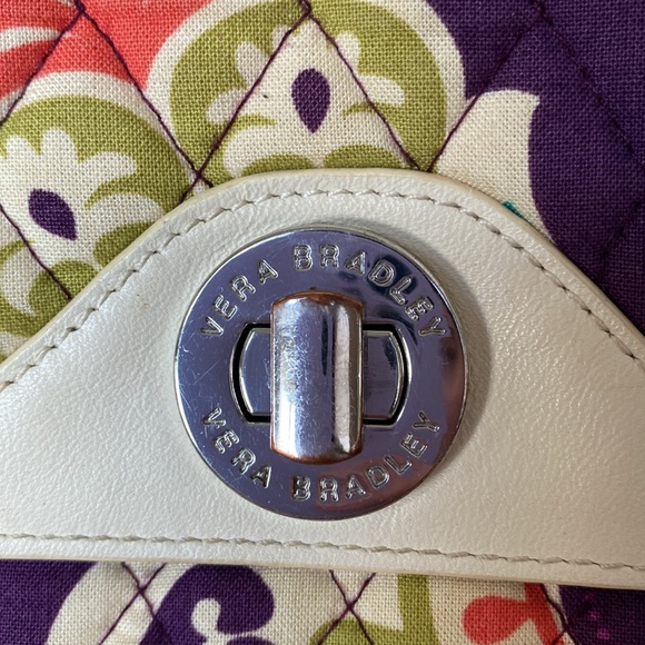 Vera Bradley Crossbody Bag - Picture 5 of 10